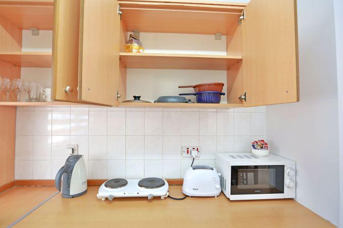 You will have access to all kitchenware to have tasty dinners.