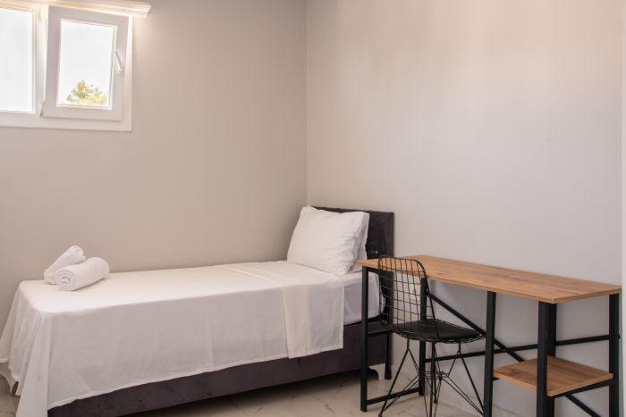 The second bedroom also offers you everything for your comfort.