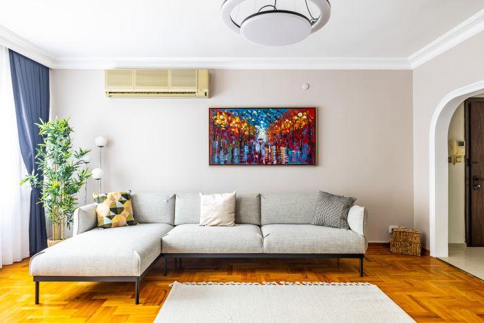 Our house is adorned with stylish paintings and houseplants to enrich your accommodation experience. 