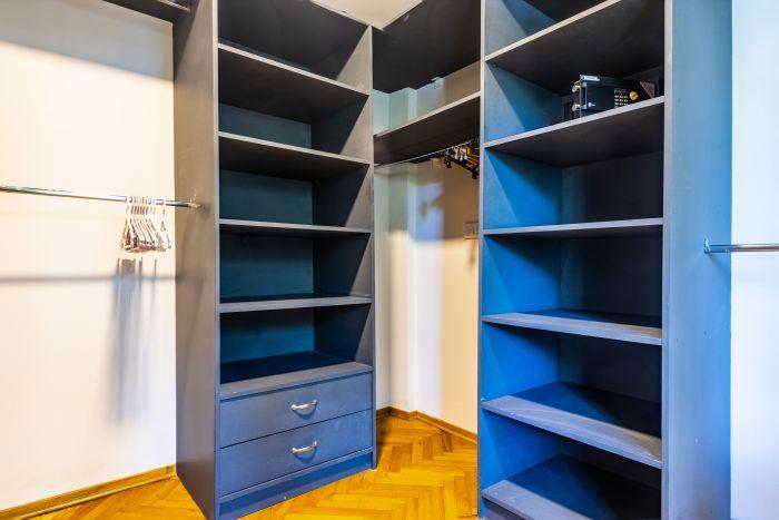 Lots of shelves and a large closet for your belongings…