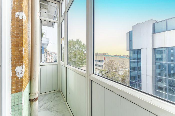 You will have access to a balcony to enjoy the street life of Kadikoy.