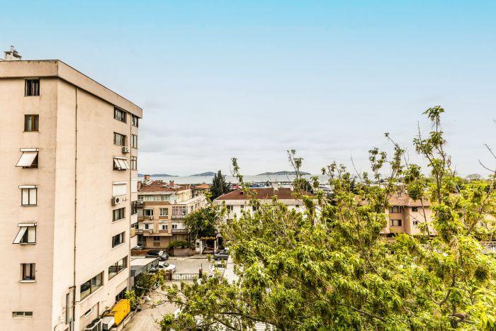 Our spacious sea-view flat is in the heart of the Kadikoy!