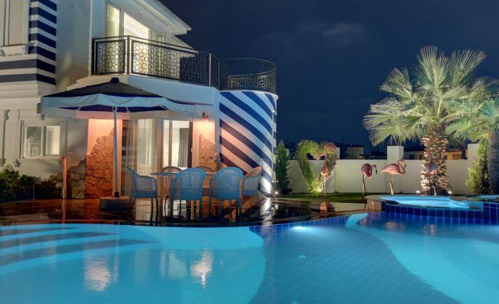 Antalya'da Özel Havuzlu Şahane Villa | Red Premium VIP