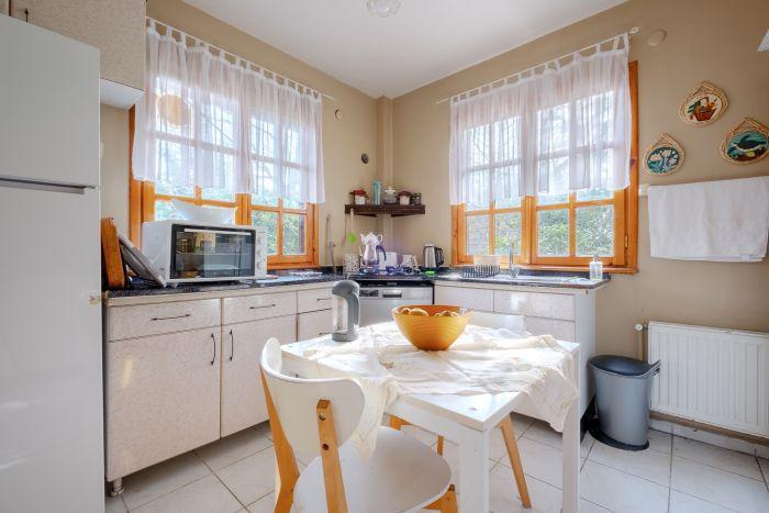 Enjoy home-cooked meals in our fully furnished kitchen.