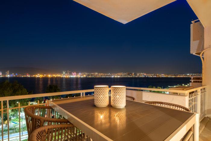 The balcony of the house also becomes very pleasant in the evening hours. Just look at the lights of the city and the beauty of the view!