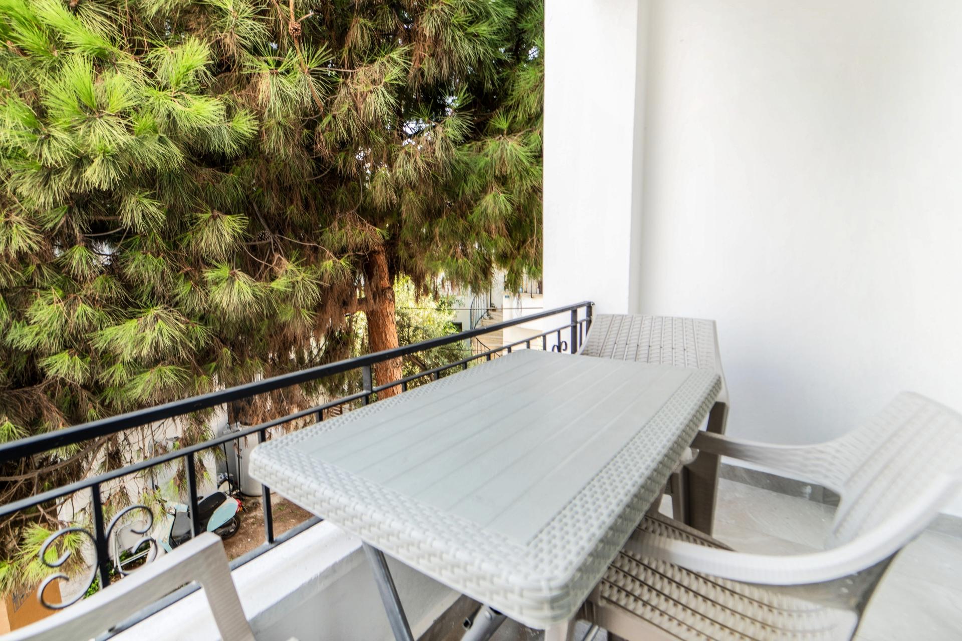 Shake off the day's fatigue on your balcony with a nature view!