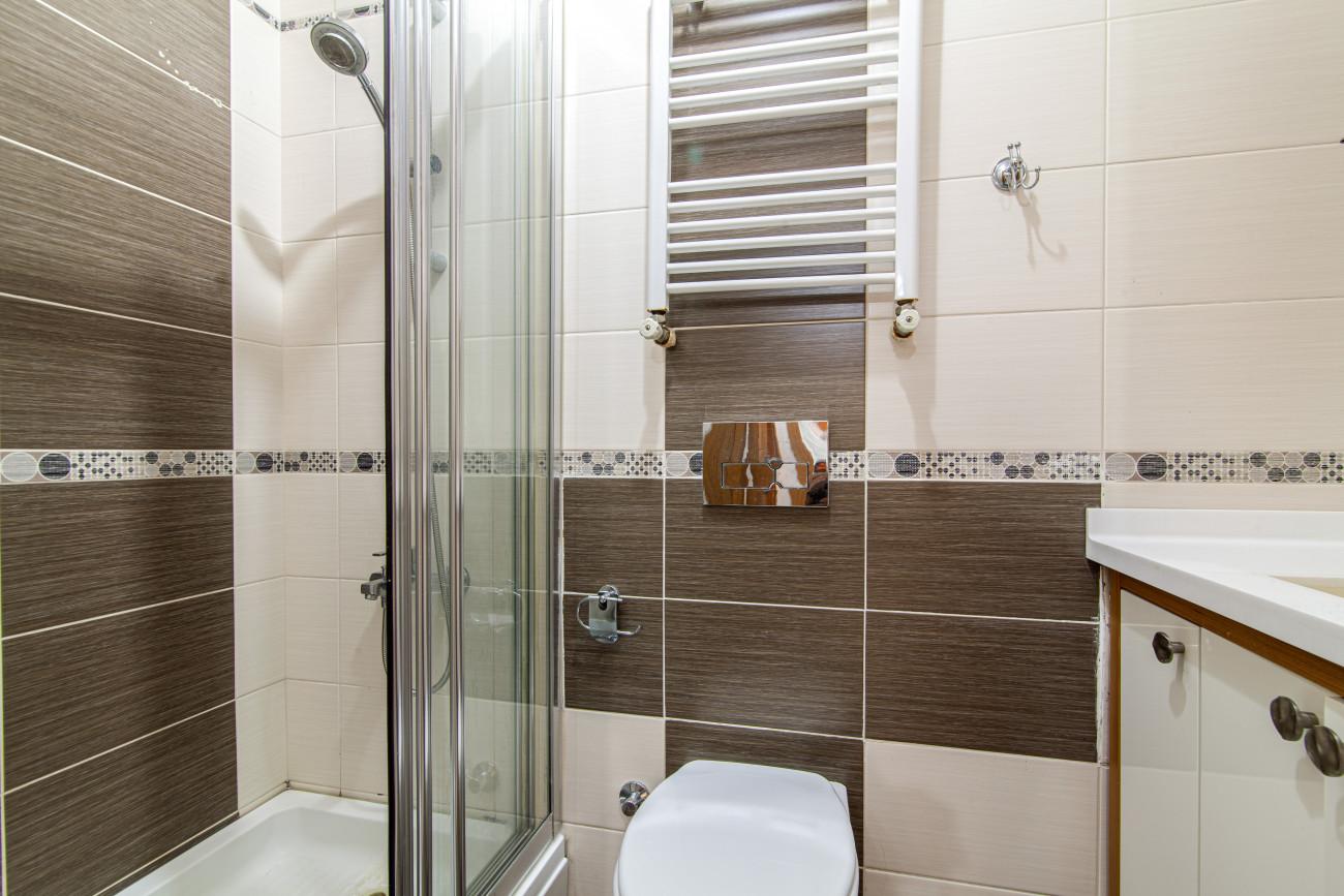 Necessary toiletries and clean towels will be provided for you to enjoy hotel-like quality.