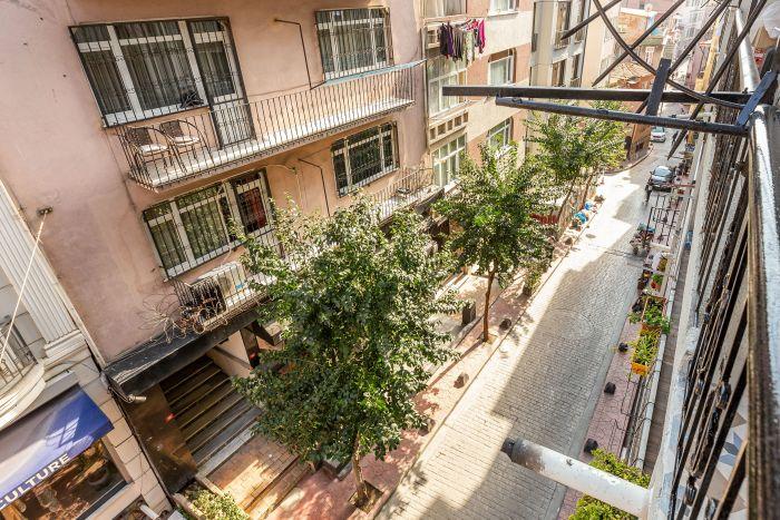 Book now for a delightful Beyoglu home experience!