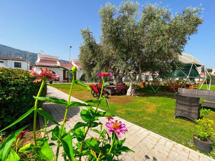 Girne Limanı'na 5 Dakika Bahçeli ve Balkonlu Villa