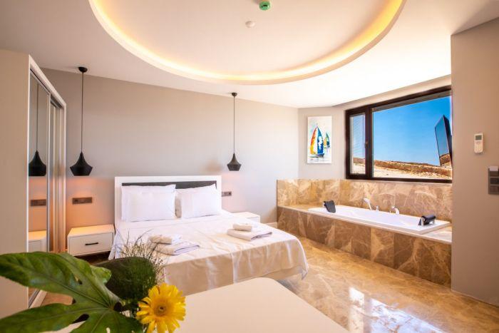 Luxury Flat with Jacuzzi in Kas, Antalya