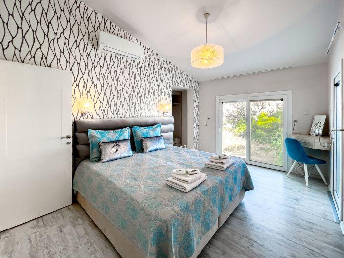 Curl up and get cozy in our beautifully decorated bedroom with a luxurious double bed.
