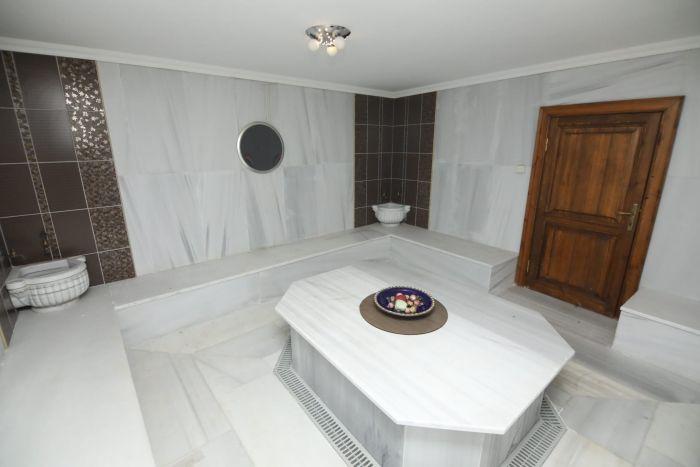 There is an excellent hammam for you to enjoy.