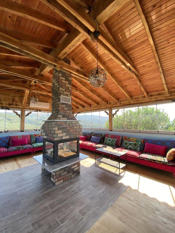 You and your family can gather around the fireplace and enjoy the beautiful view.