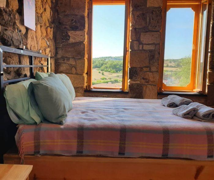 Çanakkale Ayvacık'ta Doğayla İç İçe ve Assos Antik Kenti'ne Yakın Keyifli Otel Odası | Teora