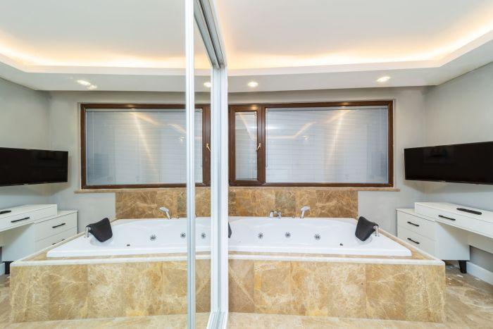 Flat with Jacuzzi and Sea View in Kas, Antalya