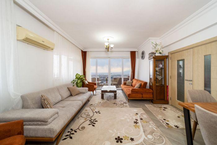 Apartment with Panoramic City View in Kepez