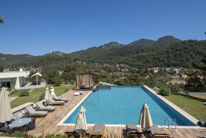 You are invited for a dreamy vacation in our luxury complex surrounded by nature in Marmaris!