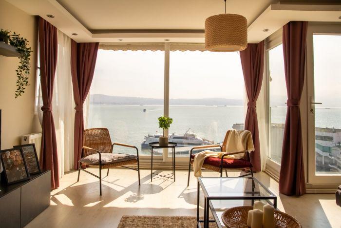 Book now to ascend your throne in the heart of Izmir!