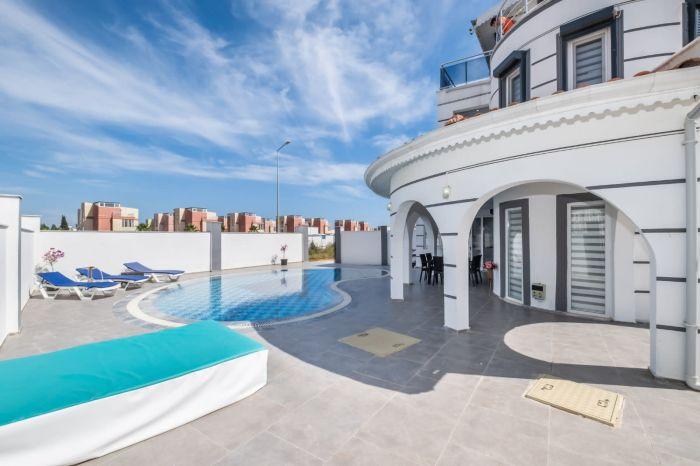 Antalya'da Özel Havuzlu Muhteşem Villa | Domino 2