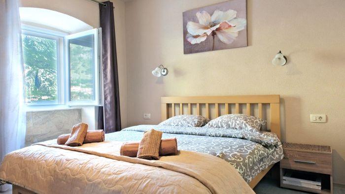 Authentic Vacation Flat Near Beach in Kotor
