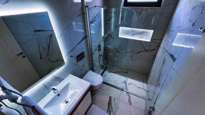 Our stylish bathroom will be delivered spotlessly clean upon your arrival. We take care of your hygiene.