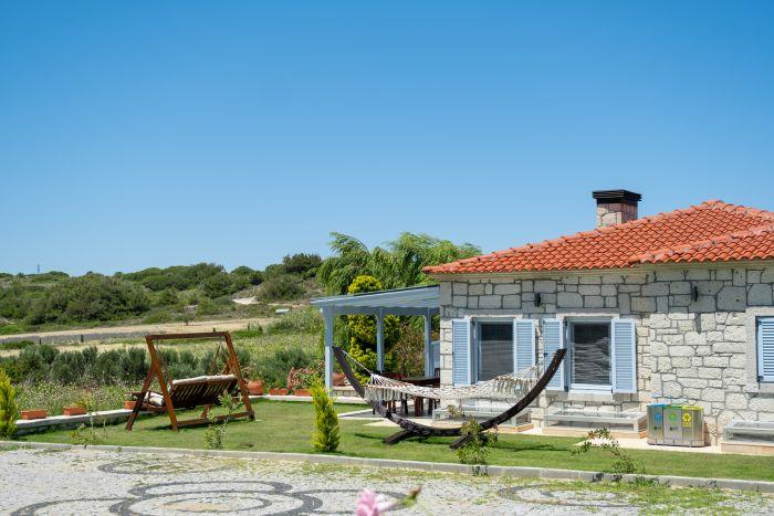 Dreamy Villa near Beach with Backyard in Bozcaada