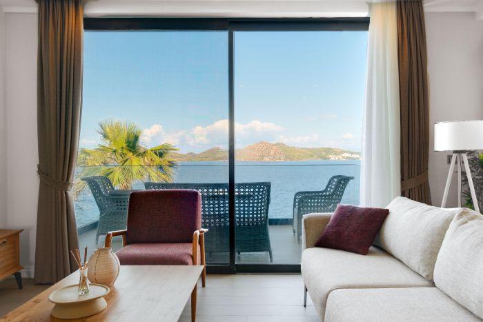 Sea breezes right from your sofa.