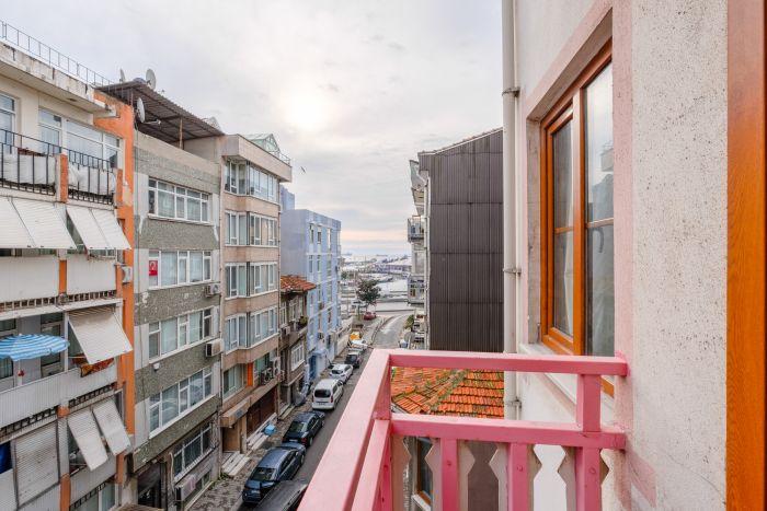 Bakırköy'de Deniz Manzaralı Balkonlu Daire | Hylas