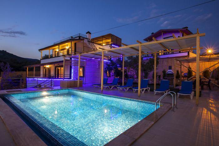 House w/ Private Pool and Jacuzzi in Kas