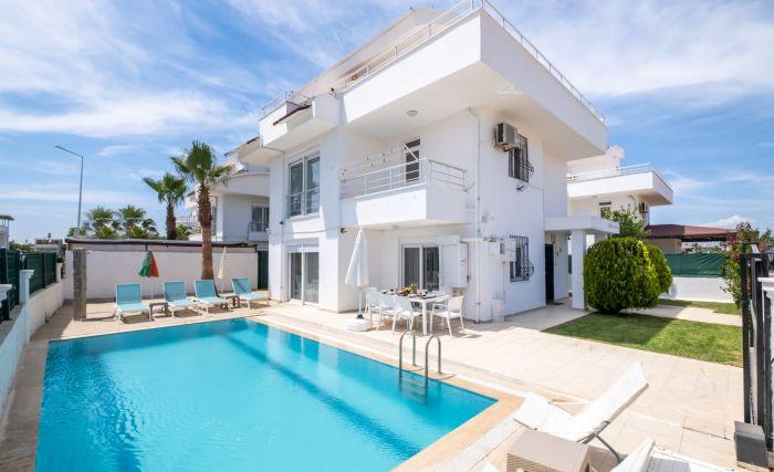 Dazzling Villa with Private Pool in Antalya