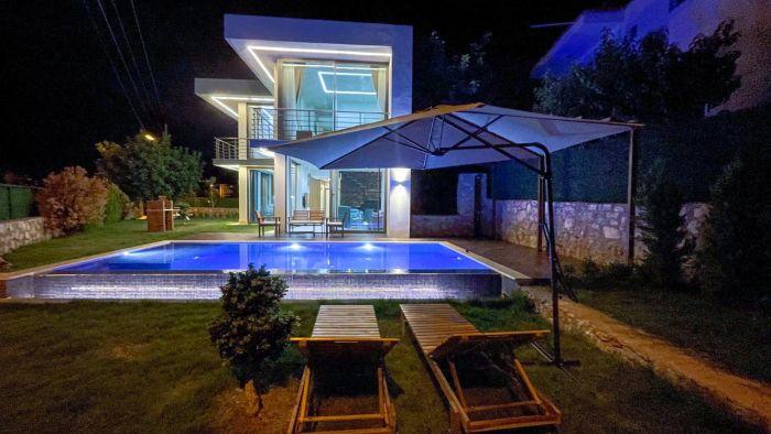 This luxury villa with everything you need for a wonderful summer vacation is waiting for you.