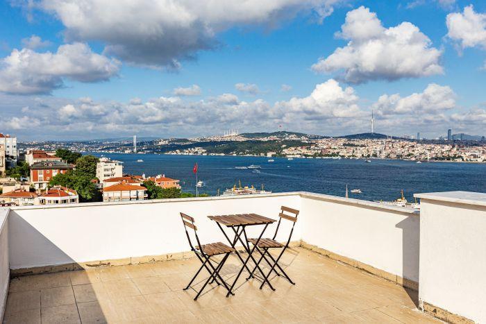 The stunning scenery of the Bosphorus is the landmark of our apartment.
