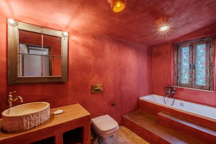 Exquisite Room with Bathtub and Garden in Bozcaada