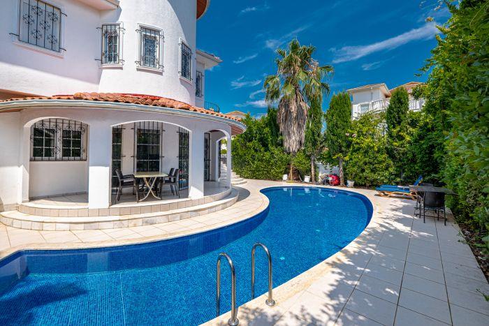 Fancy and Comfy Villa with Private Pool in Belek
