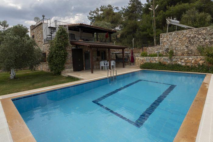 Bodrum Havaalanı’na Yakın Doğayla İç İçe Özel Havuzlu Olağanüstü Villa | Swing