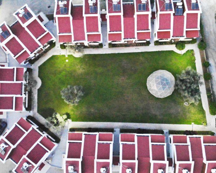 Girne Limanı'na 5 Dakika Bahçeli ve Balkonlu Villa
