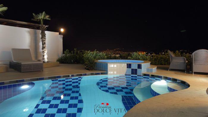 Amazing House with Private Pool in Alanya