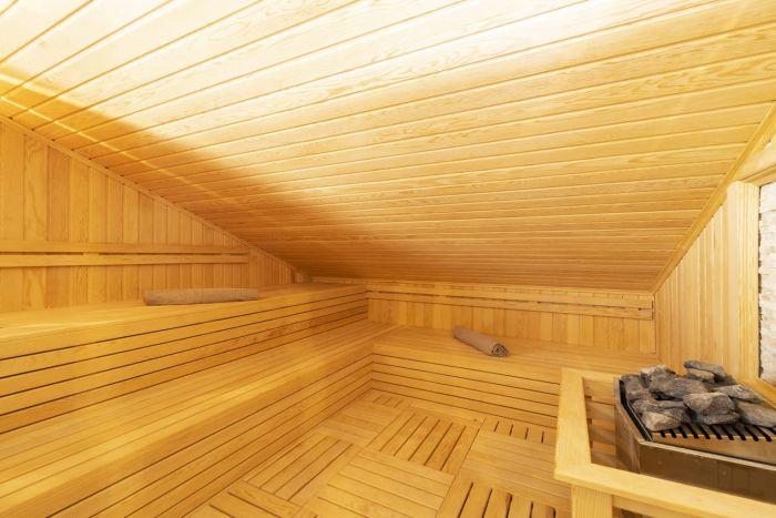 You can also use the sauna before your luxurious bedtime routine.