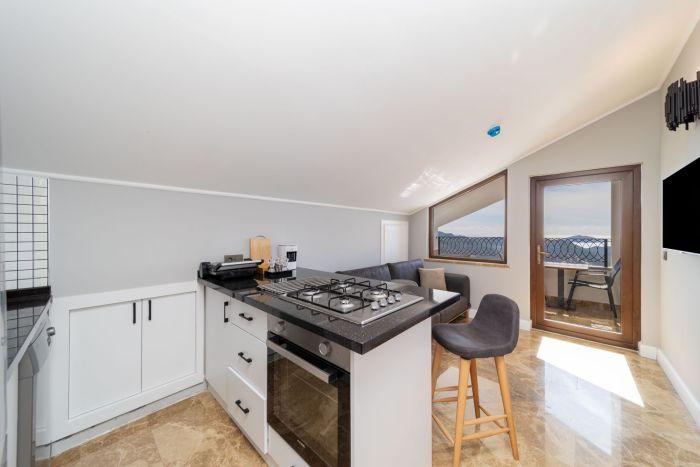 A kitchen with a sea view?