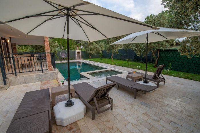 Villa Close to Inlice Beach with Pool in Fethiye