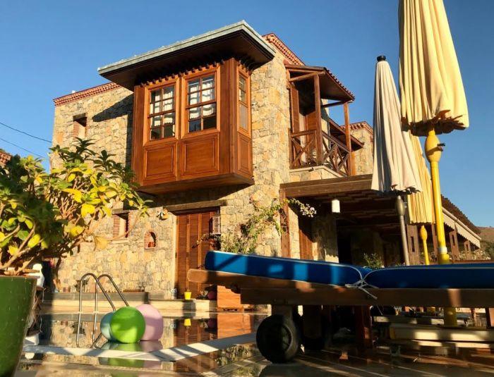 Selimiye'de Büyüleyici Manzaralı Şık Oda | Villa Bakacak-Zeytin