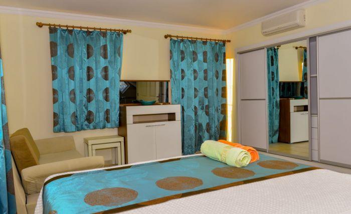 We provide clean linens and towels for you to have a hotel-like experience.