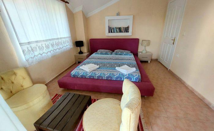 There are five comfy bedrooms in our villa.