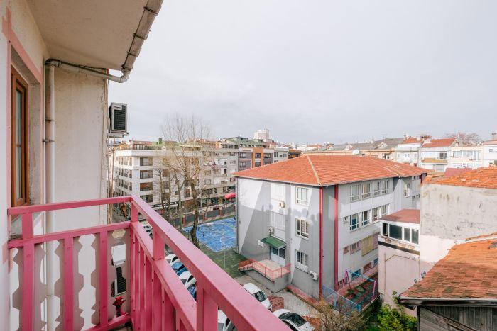 Bakırköy'de Denize Yakın Balkonlu Stüdyo | Hylas