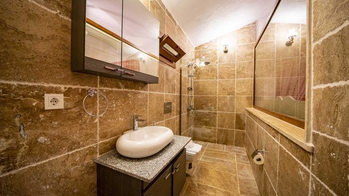 Necessary toiletries and clean towels will be provided for you to enjoy hotel-like quality.