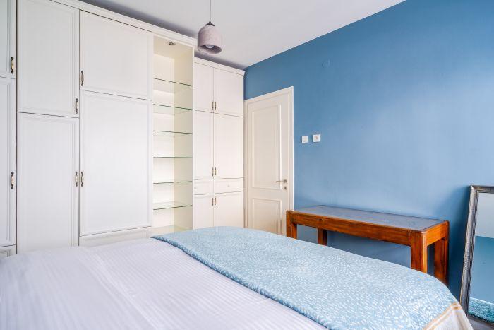 Ample storage space is available for your belongings, and fresh and clean linens will be prepared before your arrival to ensure your utmost comfort.