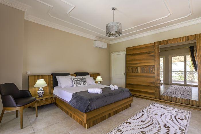 Curl up and get cozy in our beautifully decorated bedroom with a luxurious double bed.