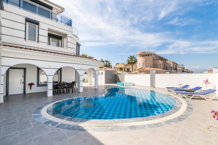 Superb Villa with Private Pool in Antalya