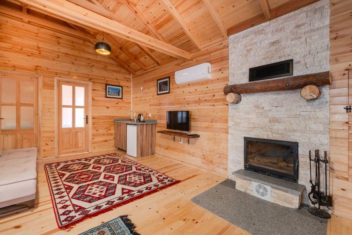 Natural Bungalow w Fireplace in Candarli Farm