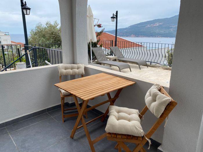 How about enjoying a cup of coffee on the balcony with a sea view?